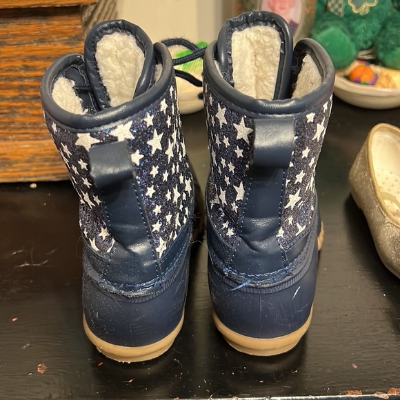 Boots - Picture 3 of 6